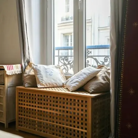 Lovely In Bastille * Paris